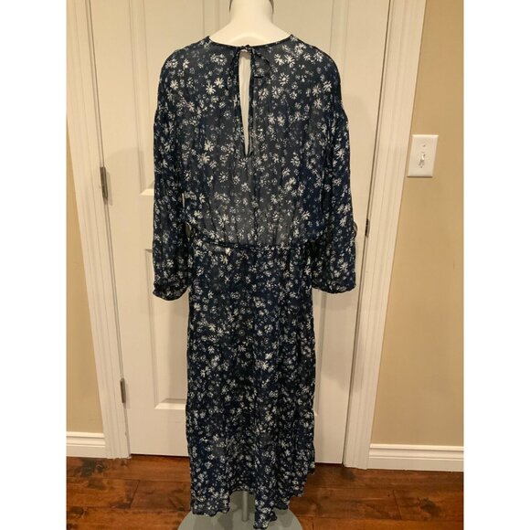 Free People Navy Blue Dress W/ White Floral Pattern & Rear Key Hole, Size Small - Picture 4 of 10